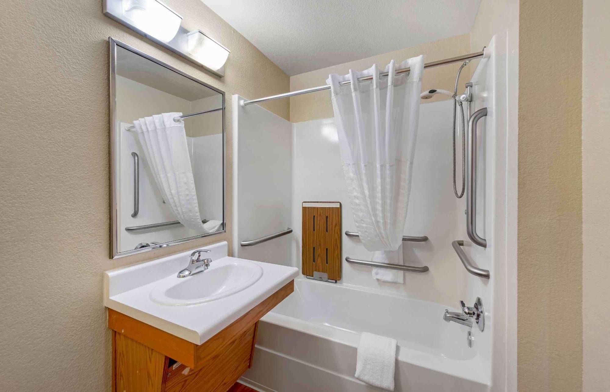 Extended Stay America Select Suites - Jackson - South Byram Екстериор снимка